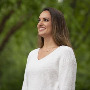 Raffy Picariello outside smiling