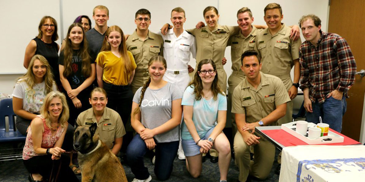 Midshipmen and AACC students in Russian language course.