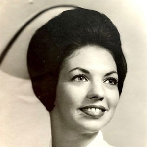 Lorraine Hughes Girandola headshot