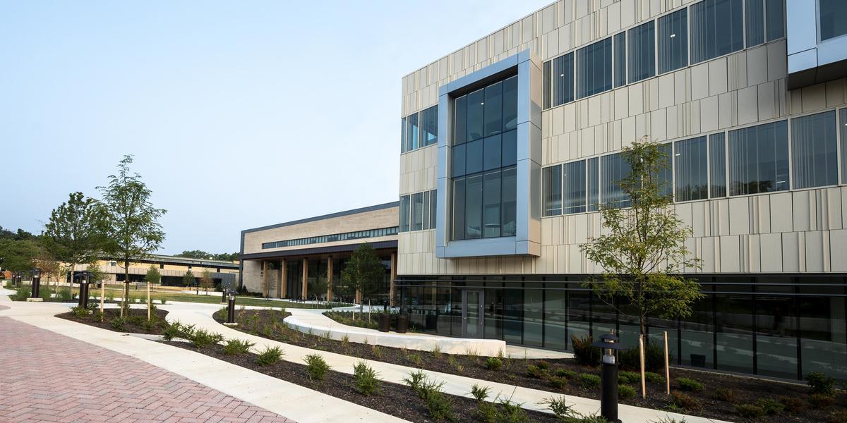 Back of the Health and Life Sciences building.