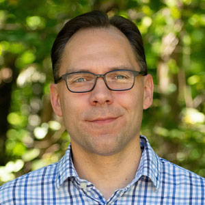 Headshot of professor, Wayne Kobylinski.