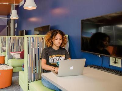  Discover Noncredit Courses 