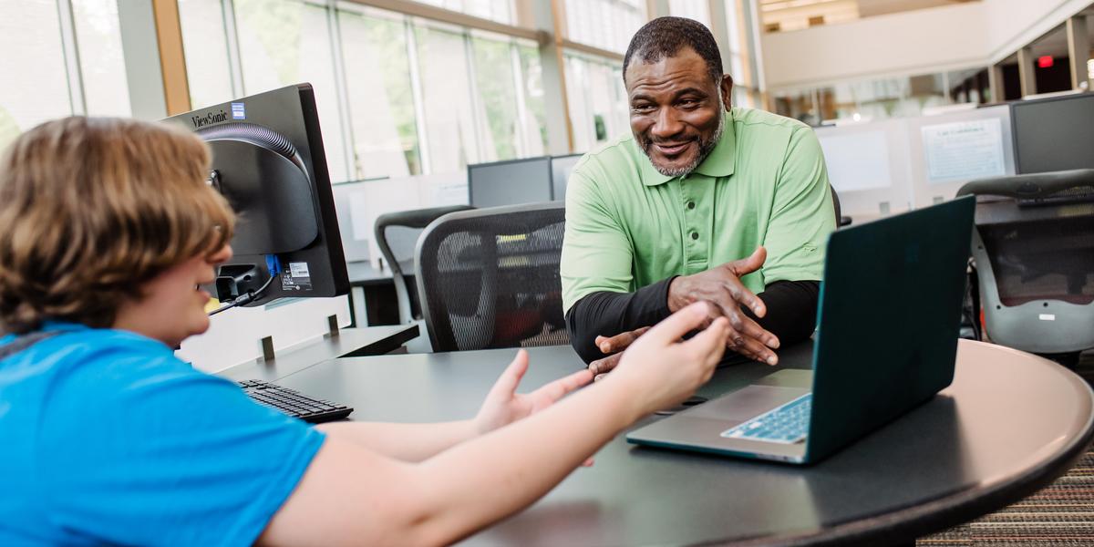 AACC students in the library.